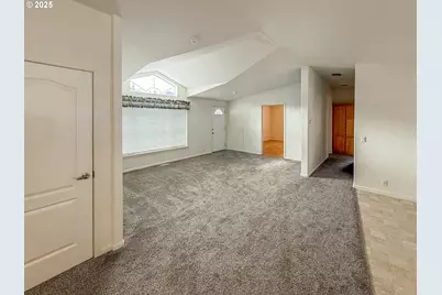 1000 E Central Ave #21, Sutherlin, OR 97479 - Photo 6