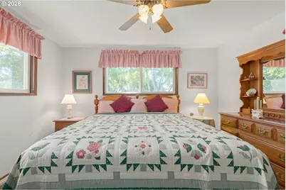 310 Hatton Ave, Eugene, OR 97404 - Photo 24