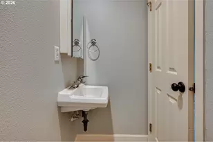 8722 NE 17th St, Vancouver, WA 98664 - Photo 6