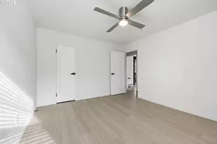 415 SE 94th Ave, Portland, OR 97216 - Photo 24