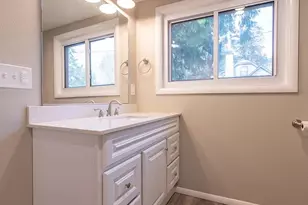 9606 SW 41st Ave, Portland, OR 97219 - Photo 18