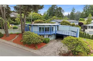 1010 Hemlock Ave, Coos Bay, OR 97420 - Photo 2