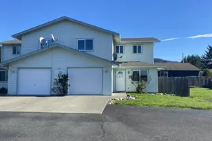 722 Pioneer Rd, Brookings, OR 97415 - Photo 2