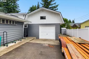 24203 NE Oregon St, Wood Village, OR 97060 - Photo 4