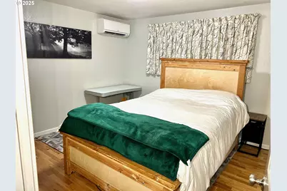 1745 T St, Springfield, OR 97477 - Photo 6