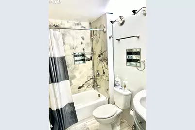 1745 T St, Springfield, OR 97477 - Photo 8