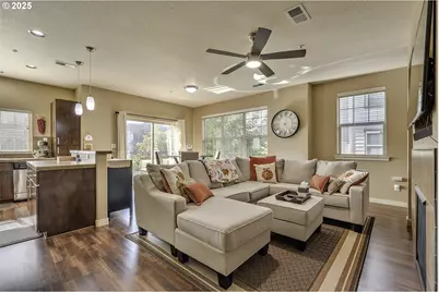 7959 NE Rockne Way, Hillsboro, OR 97006 - Photo 2