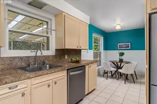 5618 NE 37th Ave, Portland, OR 97211 - Photo 8