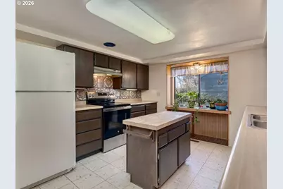 1935 NE Orchard Ave, McMinnville, OR 97128 - Photo 10