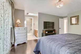 2705 SE Hicklin Ct, Troutdale, OR 97060 - Photo 16