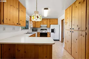 26200 SW Regia Dr, Sheridan, OR 97378 - Photo 16