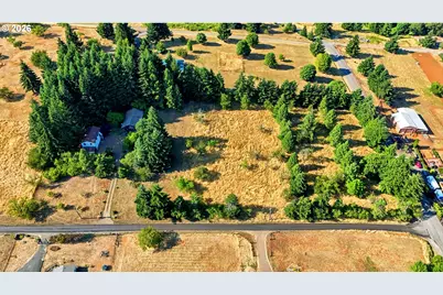 26200 SW Regia Dr, Sheridan, OR 97378 - Photo 4