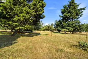 26200 SW Regia Dr, Sheridan, OR 97378 - Photo 10