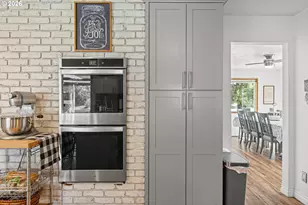 100 W 17th St, Coquille, OR 97423 - Photo 10