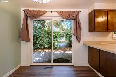 2063 NE 9th Pl, Hillsboro, OR 97124 - Photo 12
