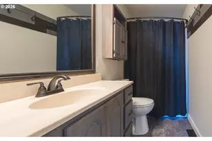 2063 NE 9th Pl, Hillsboro, OR 97124 - Photo 26