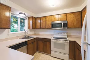 2063 NE 9th Pl, Hillsboro, OR 97124 - Photo 14