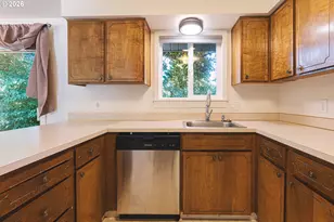 2063 NE 9th Pl, Hillsboro, OR 97124 - Photo 16