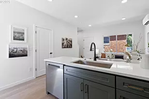 6916 N Swift St, Portland, OR 97203 - Photo 16