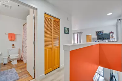 1010 NW Naito Pkwy, Portland, OR 97209 - Photo 10