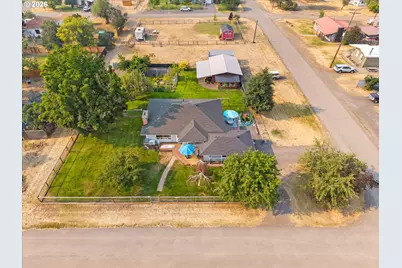 507 S East St, Joseph, OR 97846 - Photo 4