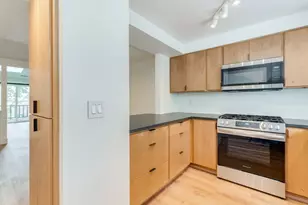 11990 SW Corby Dr, Portland, OR 97225 - Photo 6