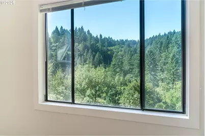 1120 SW Broadway Dr, Portland, OR 97201 - Photo 14