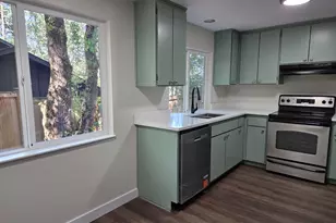3845 Wilshire Ln, Eugene, OR 97405 - Photo 6