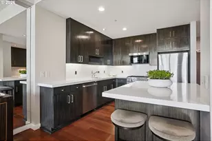 1025 NW Couch St, Portland, OR 97209 - Photo 8