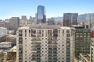 1025 NW Couch St, Portland, OR 97209 - Photo 2