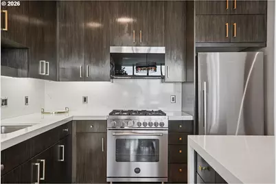 1025 NW Couch St #717, Portland, OR 97209 - Photo 6