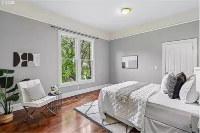 905 NE Holman St, Portland, OR 97211 - Photo 10