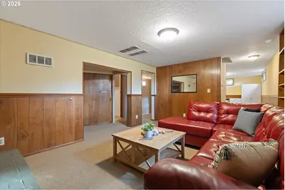 11047 SE Cherry Blossom Dr, Portland, OR 97216 - Photo 28