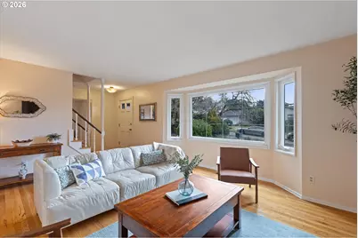 11047 SE Cherry Blossom Dr, Portland, OR 97216 - Photo 4