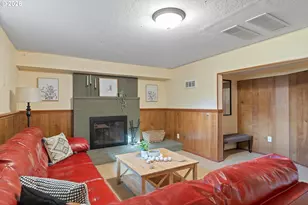 11047 SE Cherry Blossom Dr, Portland, OR 97216 - Photo 26