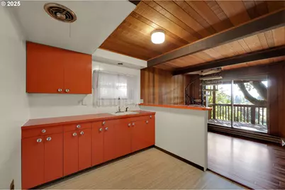 475 Riverview Blvd, Springfield, OR 97477 - Photo 16