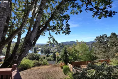 475 Riverview Blvd, Springfield, OR 97477 - Photo 30