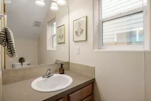 9217 N Macrum Ave, Portland, OR 97203 - Photo 16