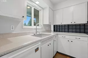 1250 SE 36th Ave, Hillsboro, OR 97123 - Photo 10