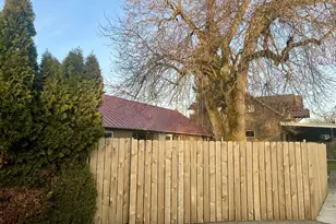 144 Briarcliff Dr, Eugene, OR 97404 - Photo 42