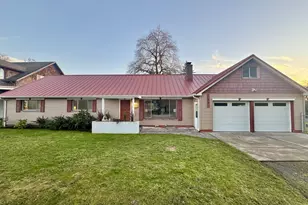 144 Briarcliff Dr, Eugene, OR 97404 - Photo 1