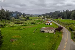 63008 Red Dyke Rd, Coos Bay, OR 97420 - Photo 10