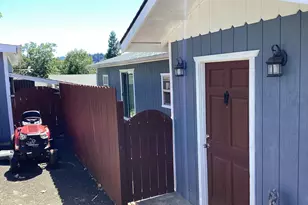 370 Gael Ln, Myrtle Creek, OR 97457 - Photo 2