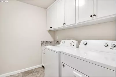 632 N 5th St, Creswell, OR 97426 - Photo 22