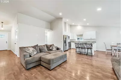 632 N 5th St, Creswell, OR 97426 - Photo 10