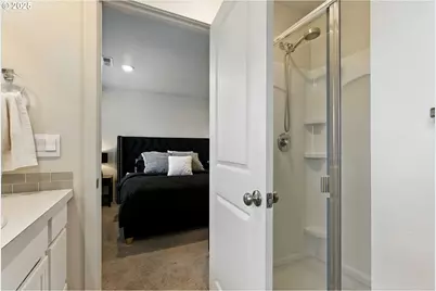 627 NE 72nd St, Vancouver, WA 98665 - Photo 16