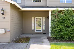 107 Basswood Dr, Silver Lake, WA 98645 - Photo 2