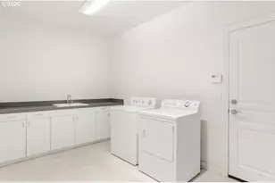 9820 NW Skyview Dr, Portland, OR 97231 - Photo 24