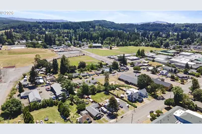 1901 Long St, Sweet Home, OR 97386 - Photo 30