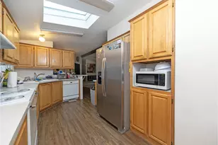 32025 NW Meadow Dr, North Plains, OR 97133 - Photo 10